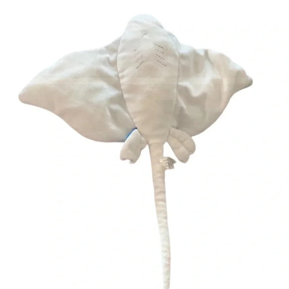 Fiesta blue and white Stingray plush - Picture 2 of 3